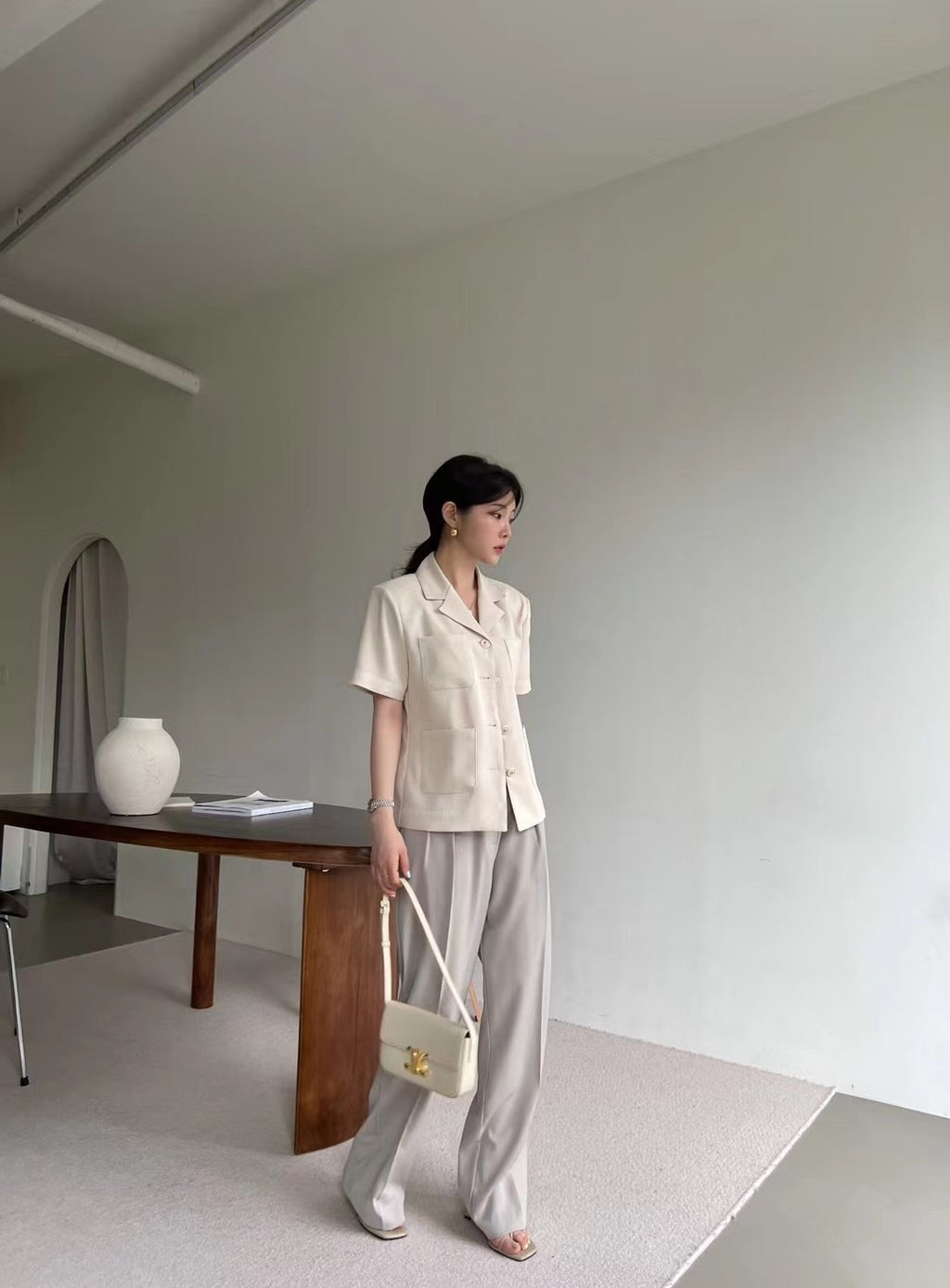 質感多口袋造型短袖西裝外套  JK2372 米杏色