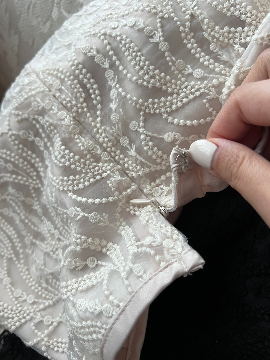 精緻面料 細緻香檳蕾絲裙 SK2305 杏色/黑色