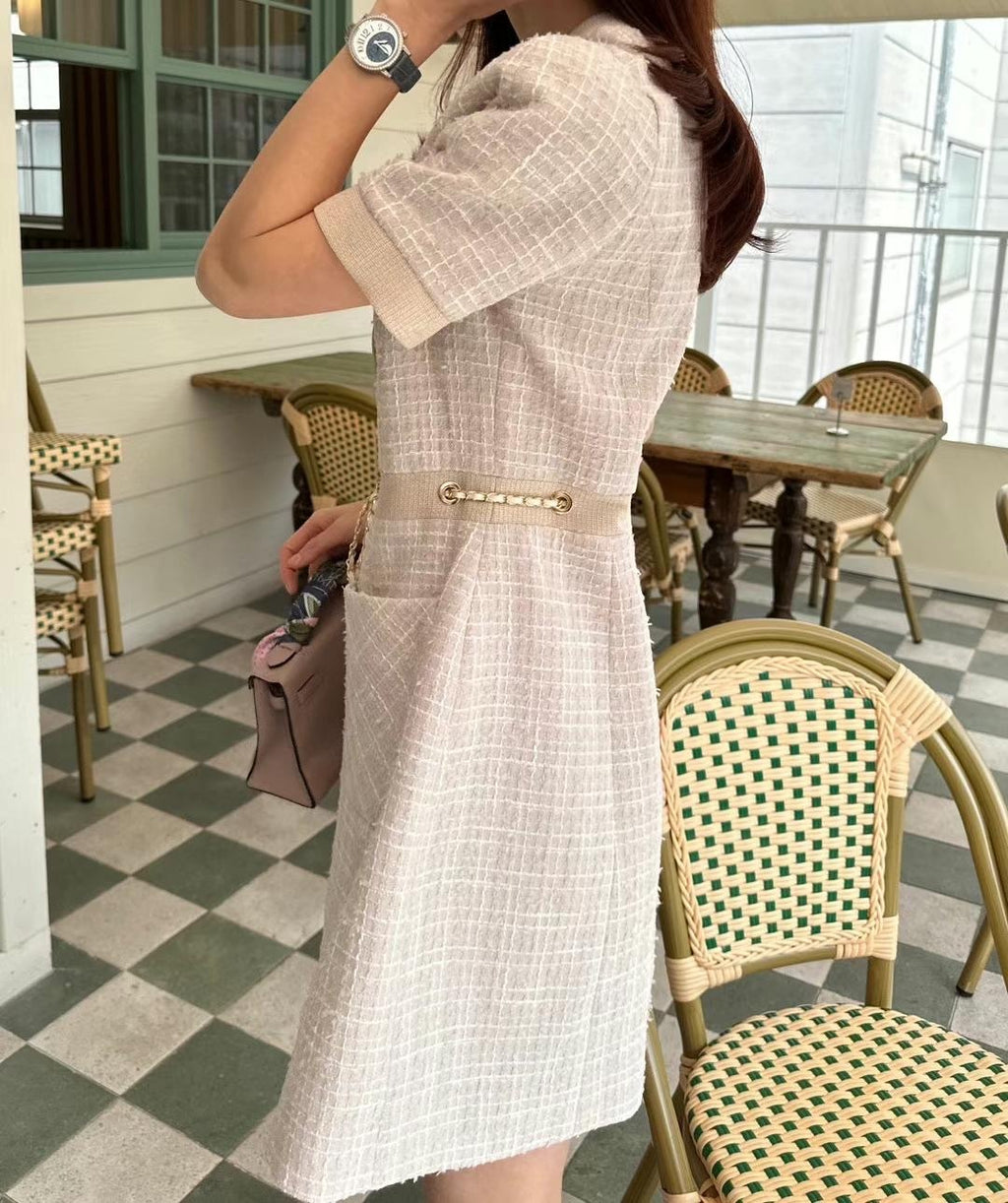 裸粉系拼色鏈條收腰洋裝 High-End Design DS2316