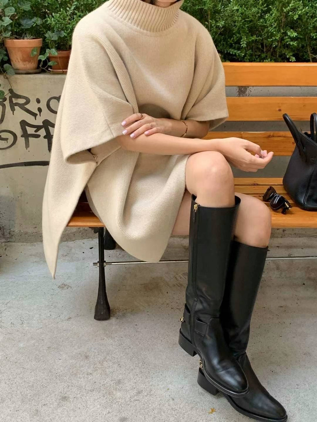 知性套頭側開釦羊毛斗篷 60%Wool Cashmere5% JK2332 杏色