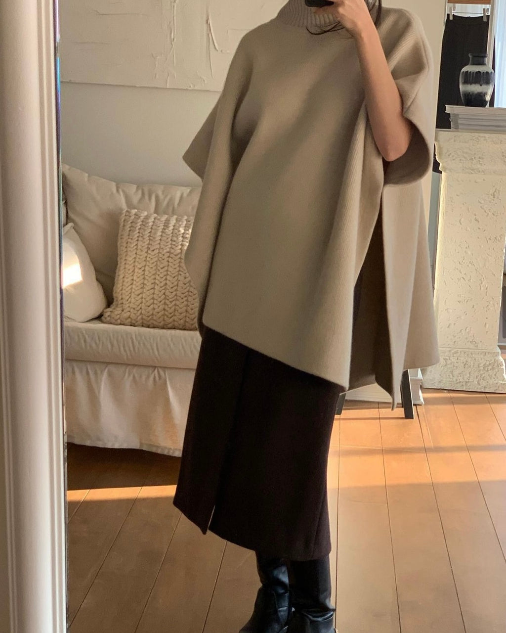 知性套頭側開釦羊毛斗篷 60%Wool Cashmere5% JK2332 杏色
