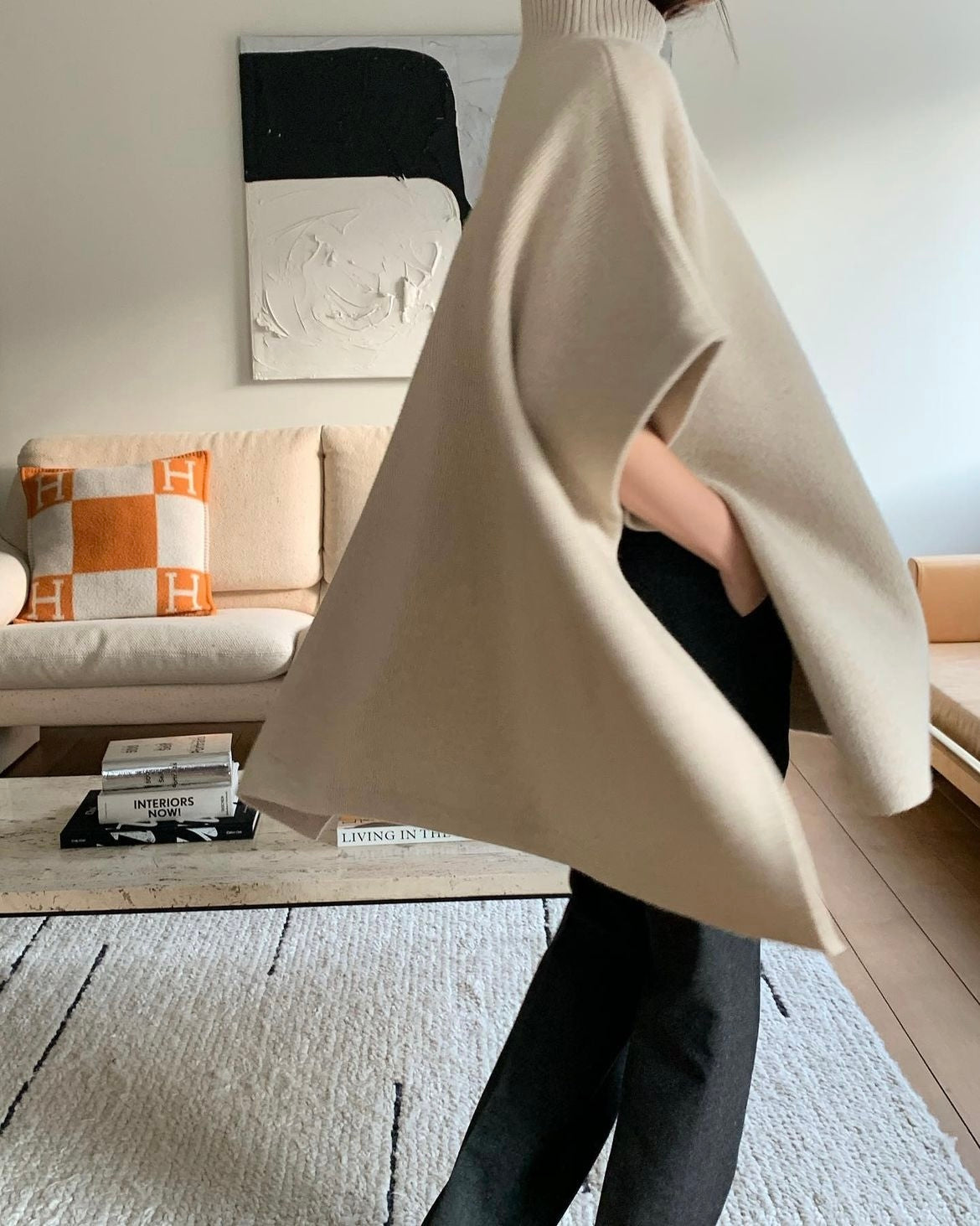 知性套頭側開釦羊毛斗篷 60%Wool Cashmere5% JK2332 杏色