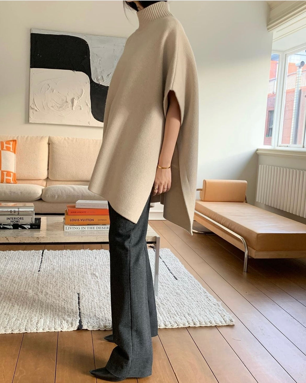 知性套頭側開釦羊毛斗篷 60%Wool Cashmere5% JK2332 杏色