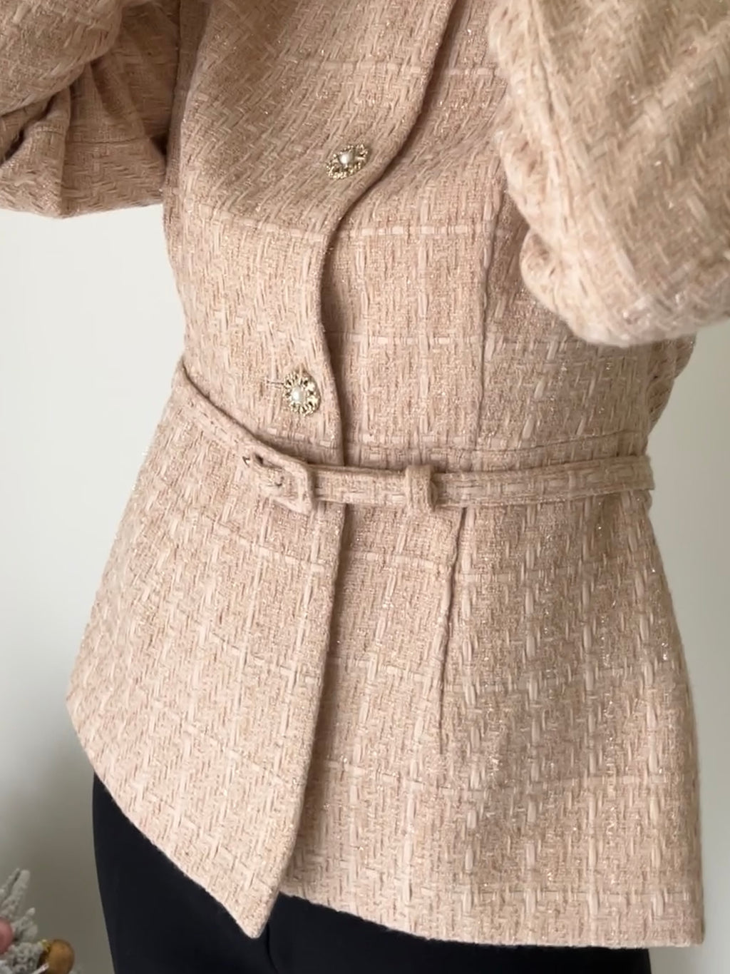 細緻織紋花呢繫腰外套Carla Tweed Jacket 杏色/珊瑚沙色 JK2338