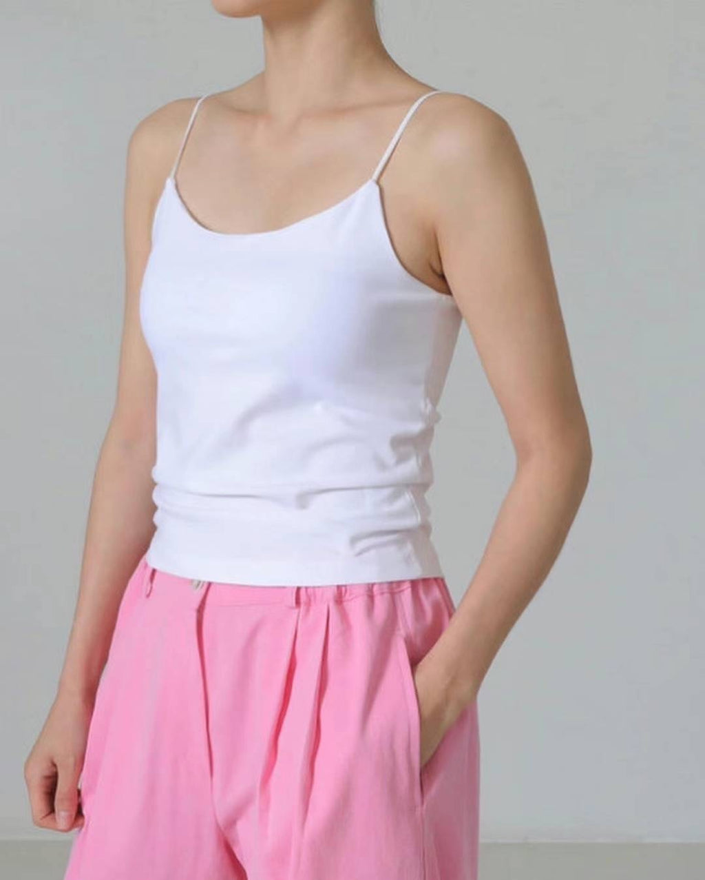 "It's Me"高彈力細肩帶純色 Bra Top  T2407 黑色