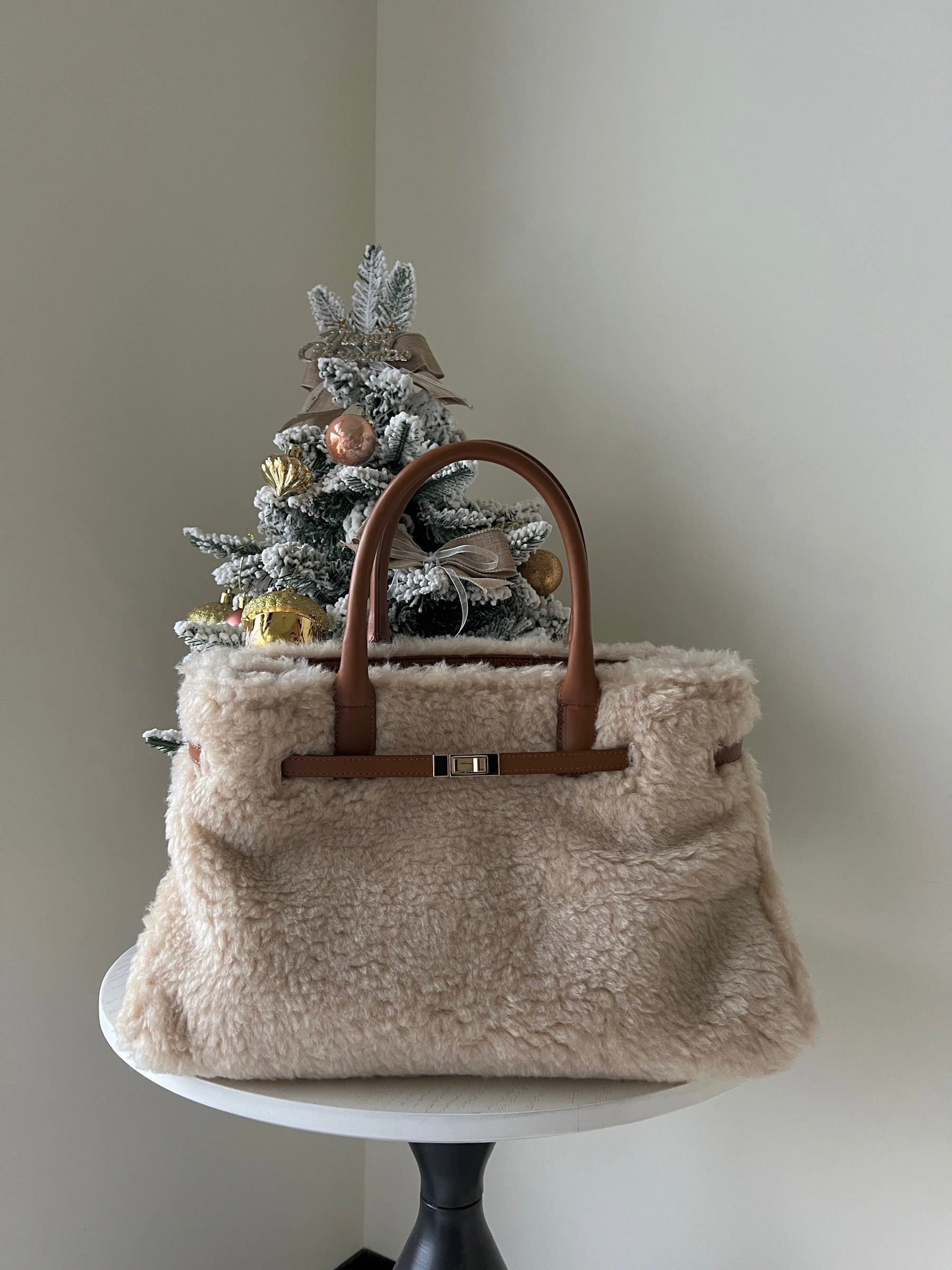 FurFur Wool Bag溫雅絨暖羊毛手提包 A3501