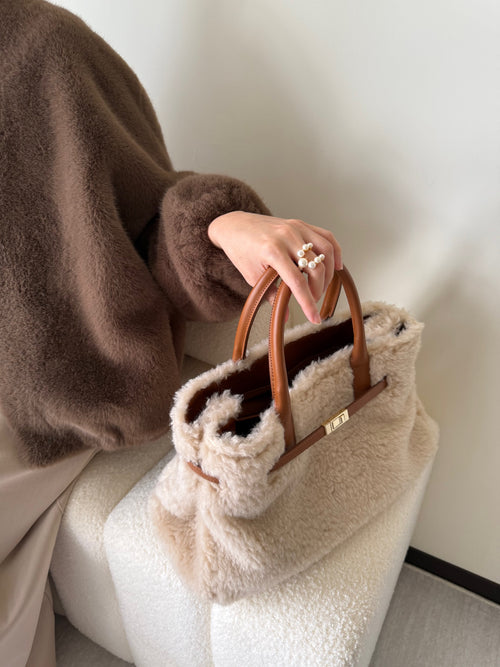 FurFur Wool Bag溫雅絨暖羊毛手提包 A3501
