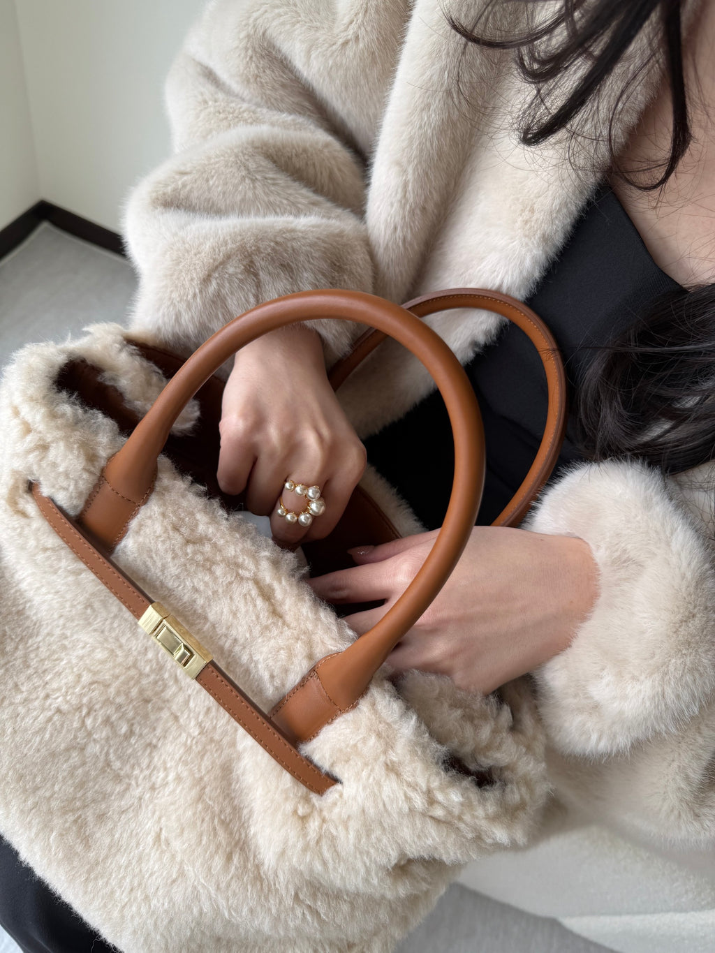 FurFur Wool Bag溫雅絨暖羊毛手提包 A3501