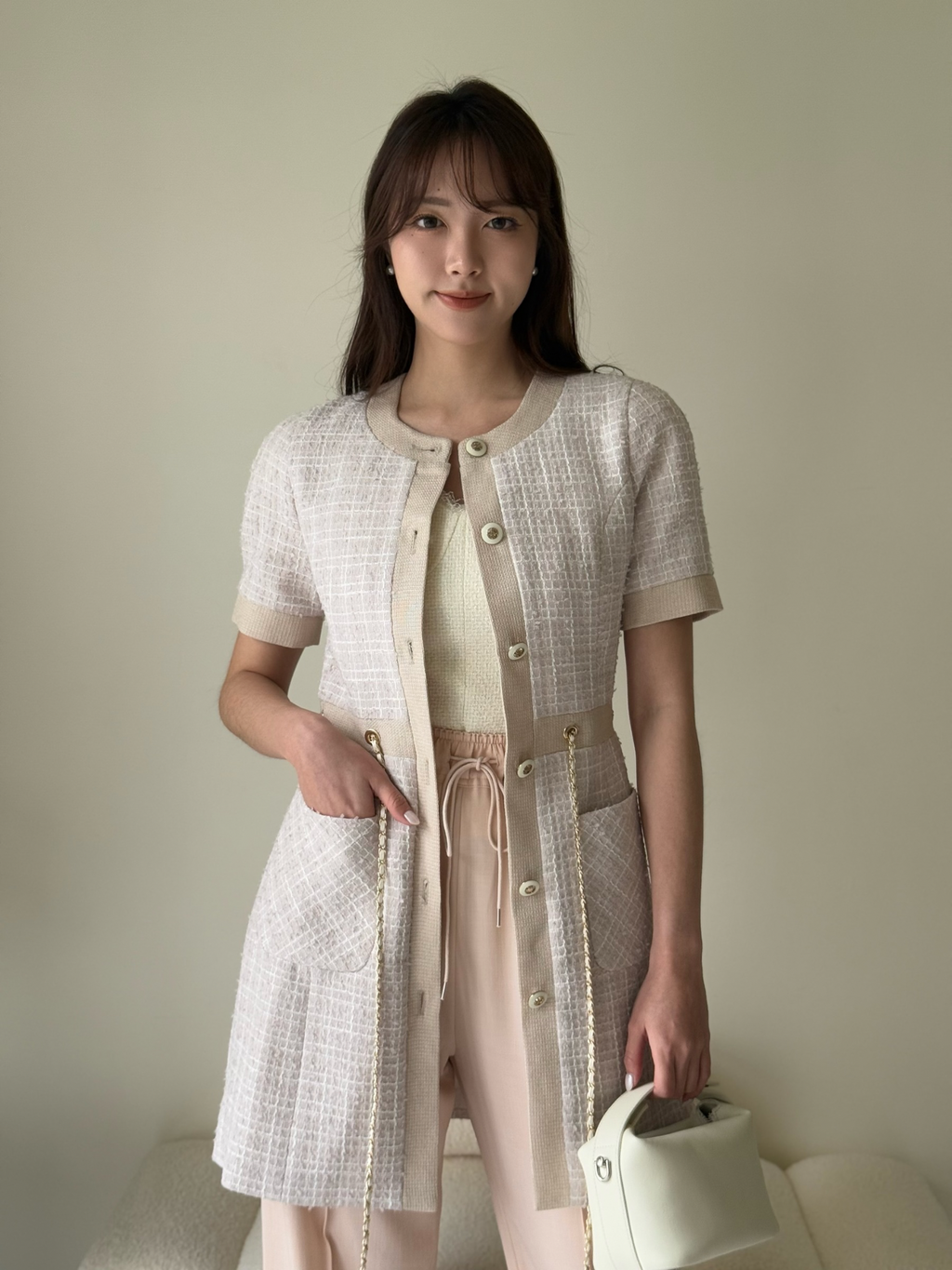 裸粉系拼色鏈條收腰洋裝 High-End Design DS2316