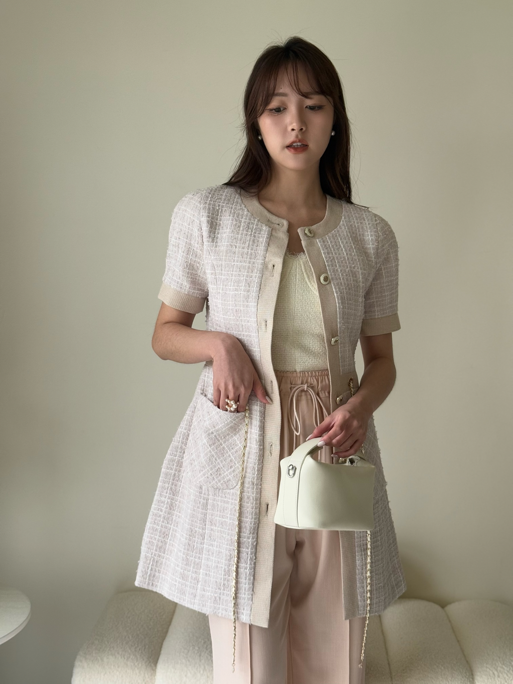 裸粉系拼色鏈條收腰洋裝 High-End Design DS2316