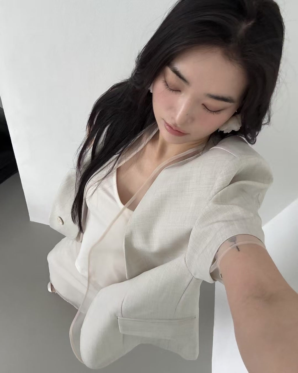 柔光輕紗 短袖西裝外套 沙色/黑色